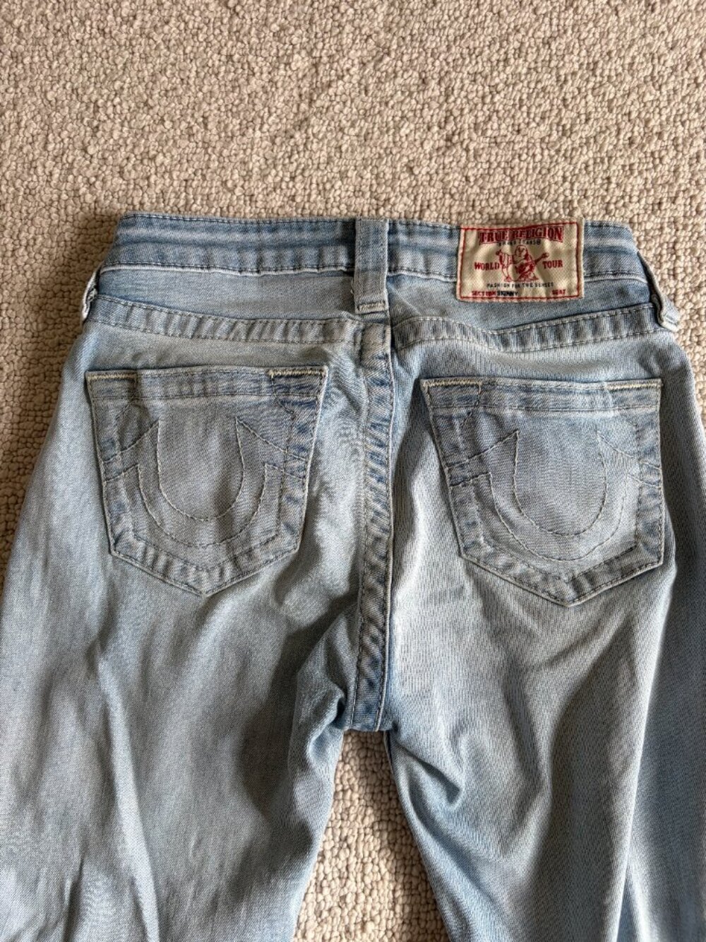 True Religion - Picture 4 of 5